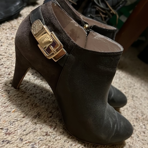Brown leather booties - Picture 3 of 5